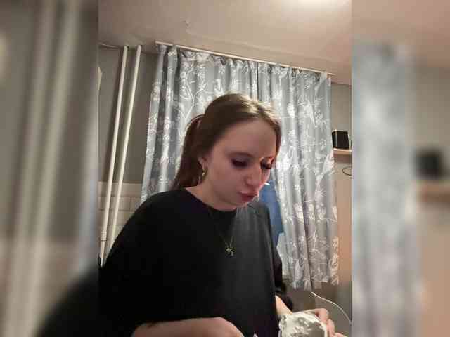 Kira_Beliesss webcam