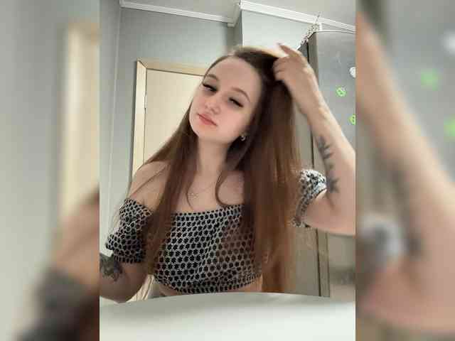 Kira_Beliesss webcam