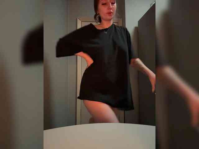 Kira_Beliesss webcam