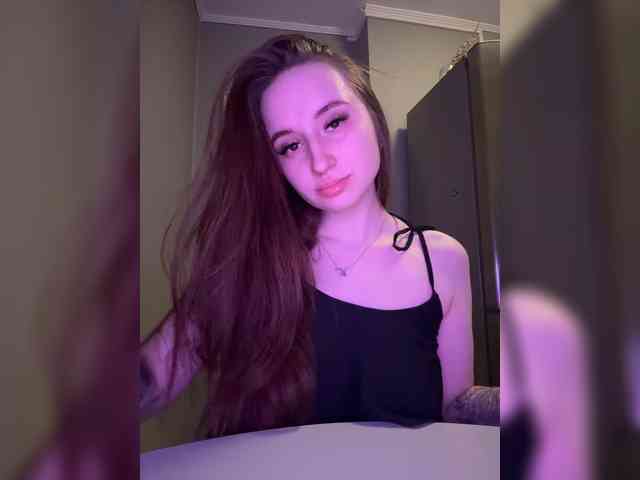 Kira_Beliesss webcam
