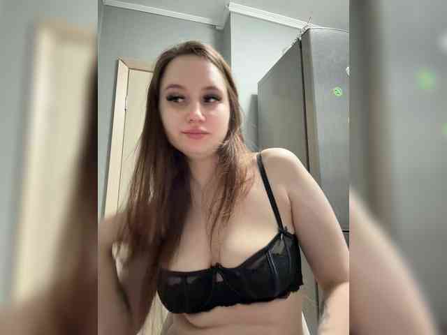 Kira_Beliesss webcam