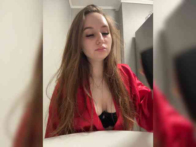 Kira_Beliesss webcam