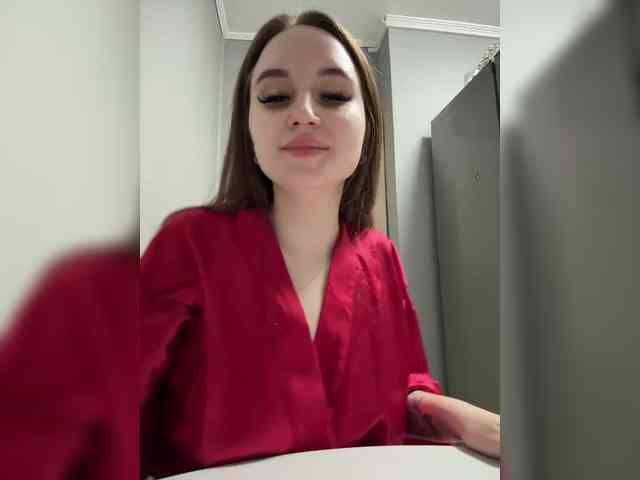 Kira_Beliesss webcam