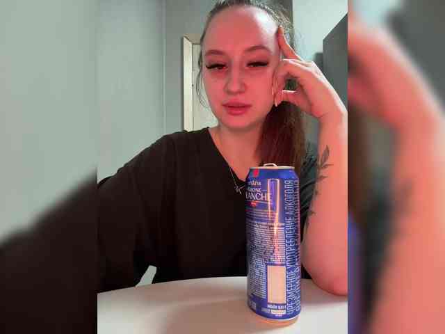 Kira_Beliesss webcam