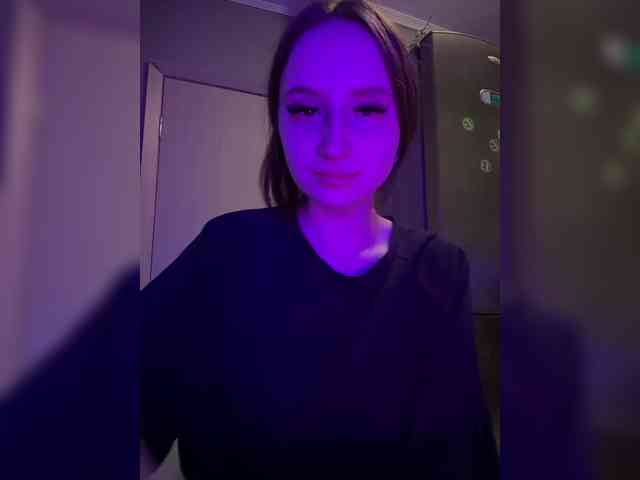 Kira_Beliesss webcam