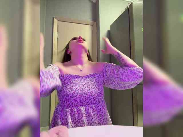 Kira_Beliesss webcam