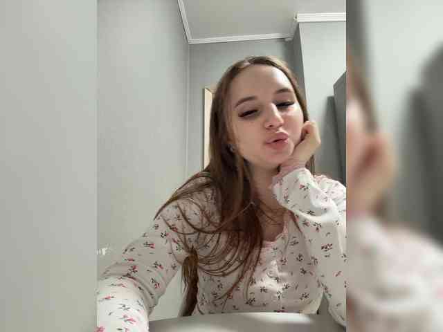 Kira_Beliesss webcam