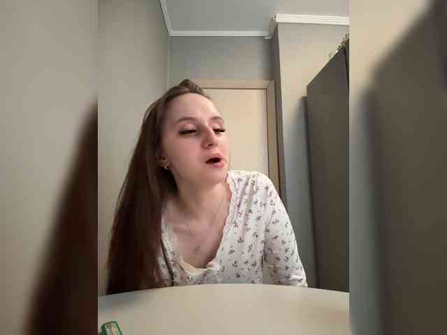 SweetKira Live Webcam on BongaCams