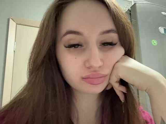 Kira_Beliesss webcam