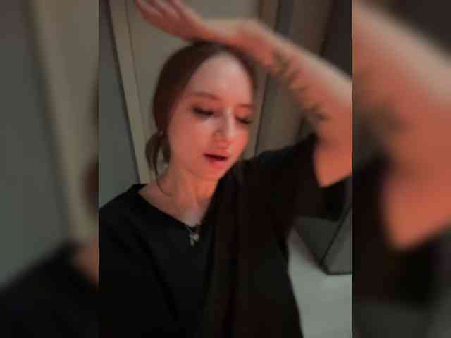 Kira_Beliesss webcam