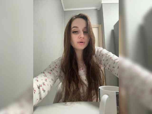 Kira_Beliesss webcam