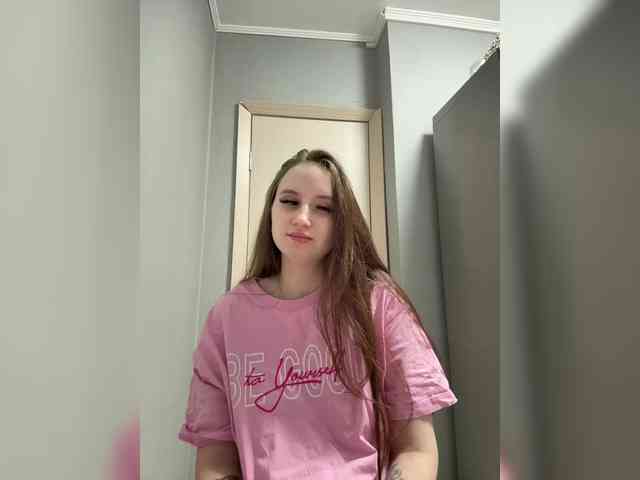 Kira_Beliesss webcam