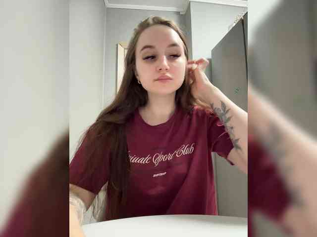 Kira_Beliesss webcam