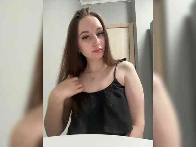 Kira_Beliesss webcam