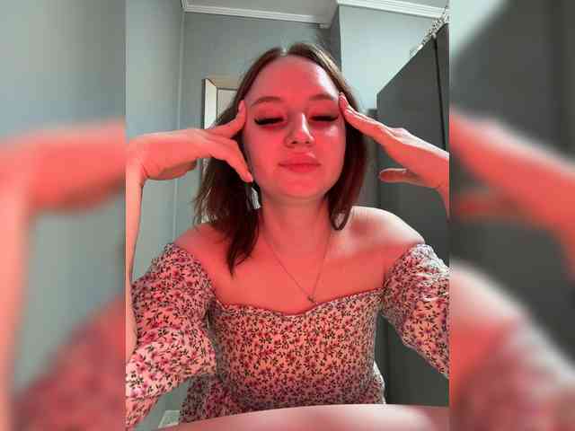 Kira_Beliesss webcam