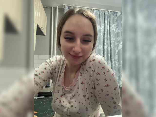 Kira_Beliesss webcam