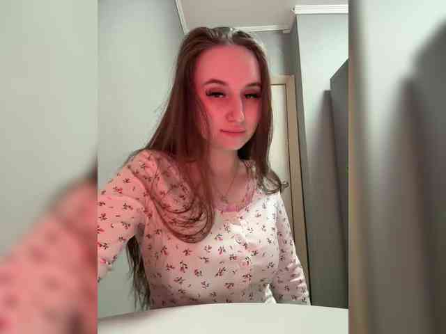 Kira_Beliesss webcam