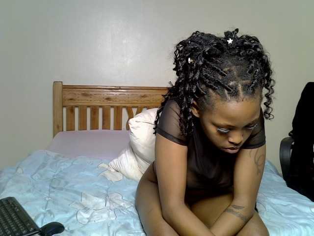 Prettybeca live cam on BongaCams