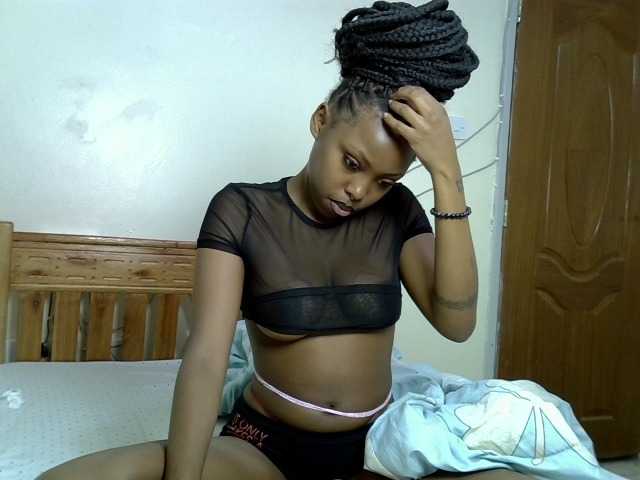 Prettybeca live cam on BongaCams