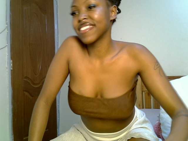 Prettybeca live cam