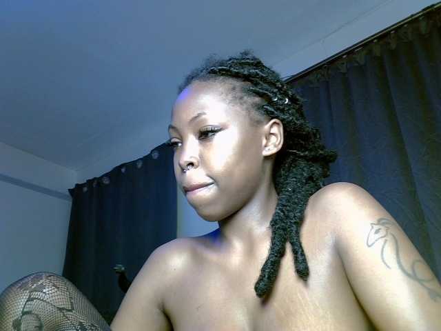 Prettybeca live cam on BongaCams