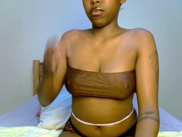 Prettybeca live cam