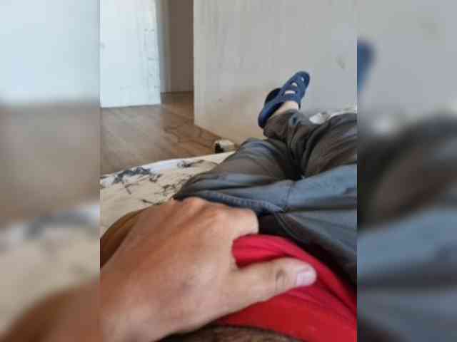 Denis-rb31 Live Webcam on BongaCams