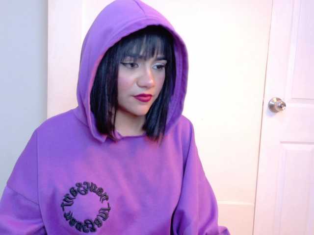 LailaaMiller's BongaCams show and profile