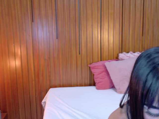 LailaaMiller's BongaCams show and profile