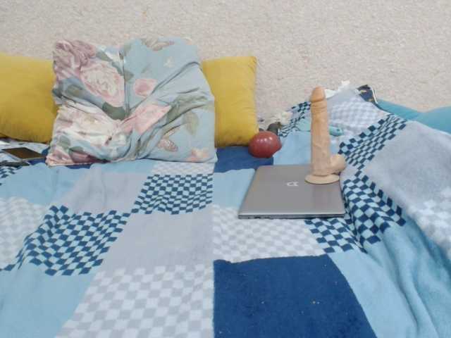 Ksenia-Cat444 live webcam show