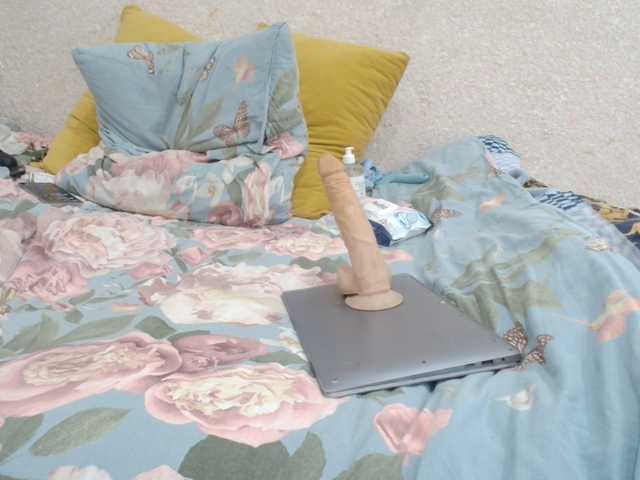 Ksenia-Cat444 live cam on BongaCams