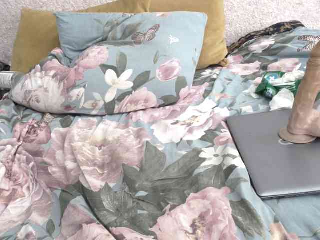 Ksenia-Cat444 webcam