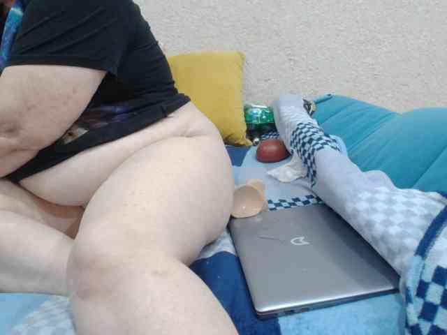 Ksenia-Cat444 live female cam on bongacams