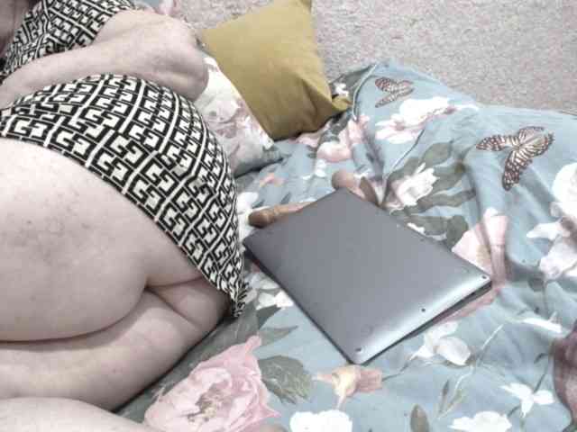 Ksenia-Cat444 webcam