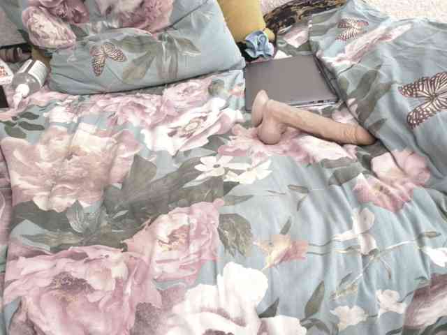 Ksenia-Cat444 webcam