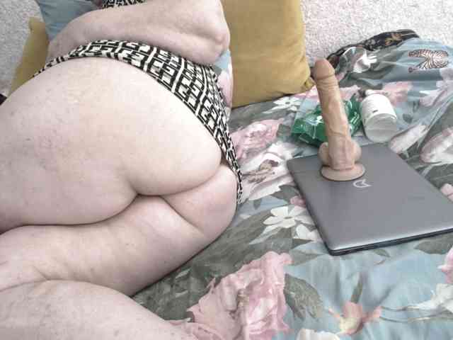 Ksenia-Cat444 webcam