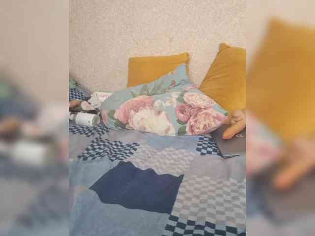 Ksenia-Cat444 webcam
