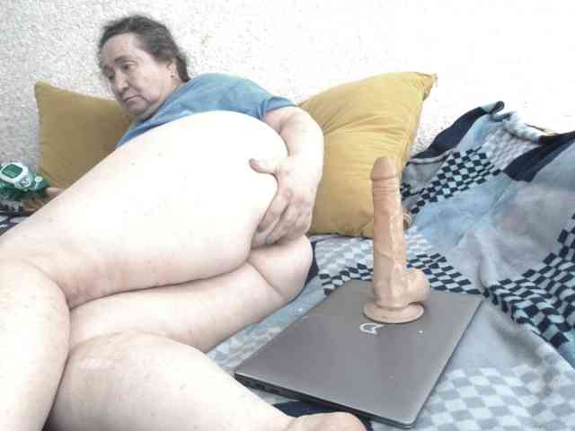 Ksenia-Cat444 webcam
