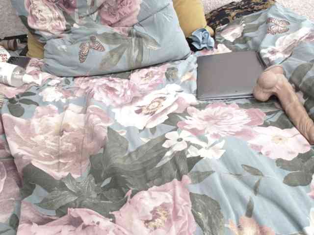 Ksenia-Cat444 webcam