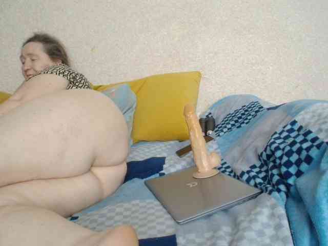 Ksenia-cat444's cam show statistics and live stream
