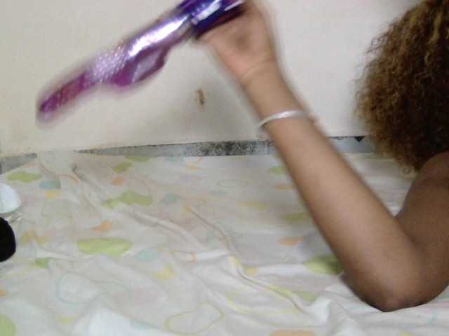 Judiah live cam on BongaCams