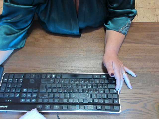 NikkiHollandxxx live cam on BongaCams