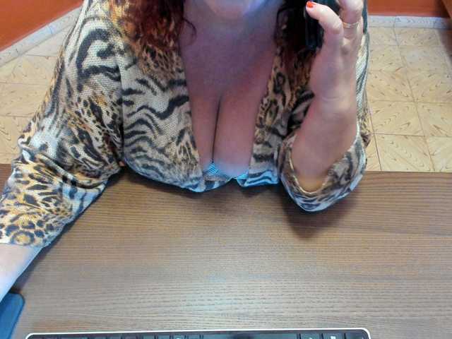 NikkiHollandxxx live cam preview