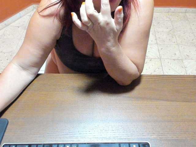 NikkiHollandxxx live cam preview