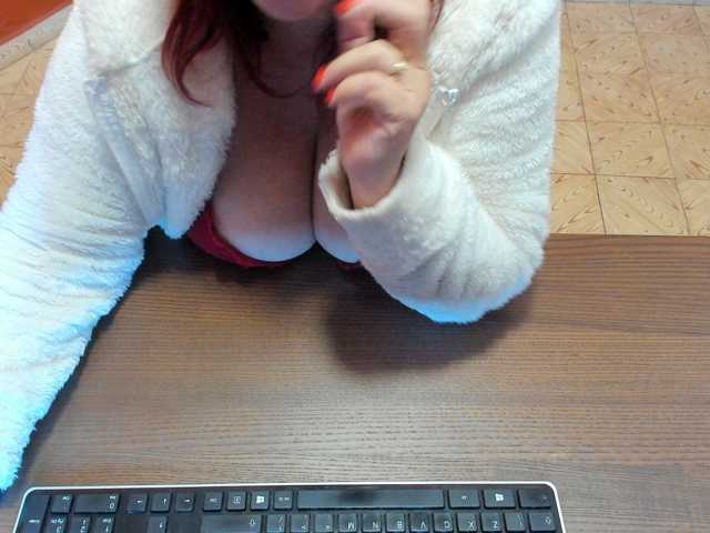 NikkiHollandxxx live cam on BongaCams