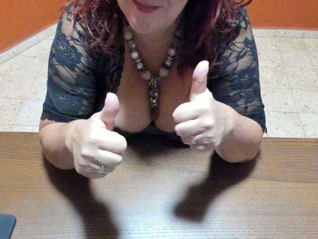 NikkiHollandxxx live cam preview