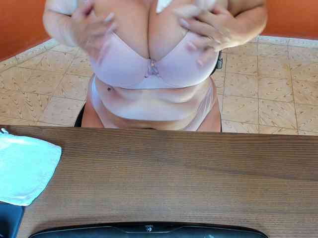 NikkiHollandxxx Live Webcam on BongaCams