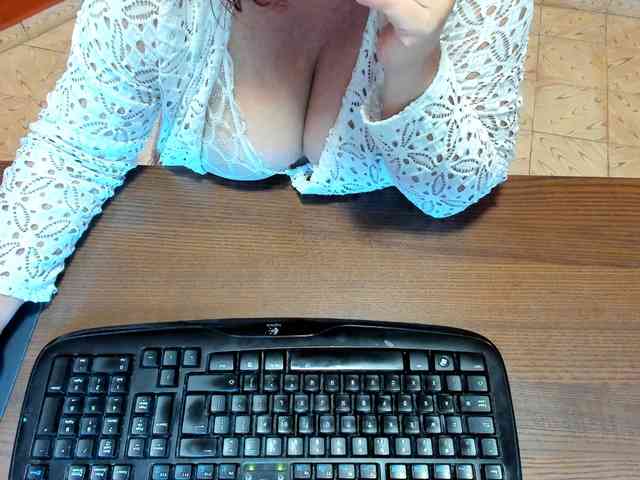 NikkiHollandxxx webcam