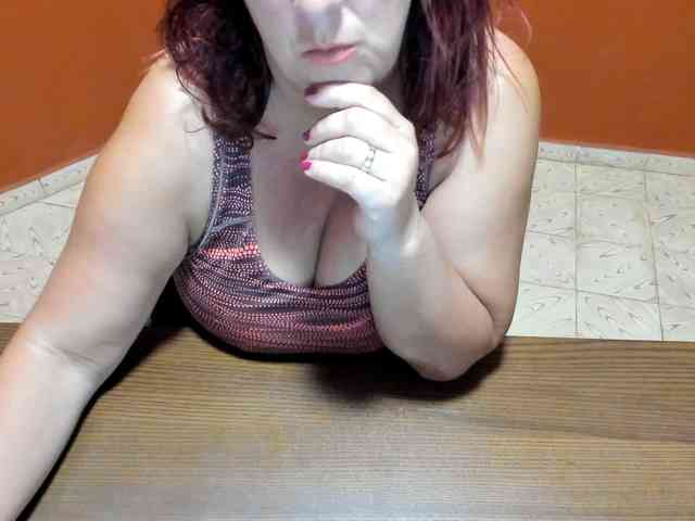 NikkiHollandxxx webcam