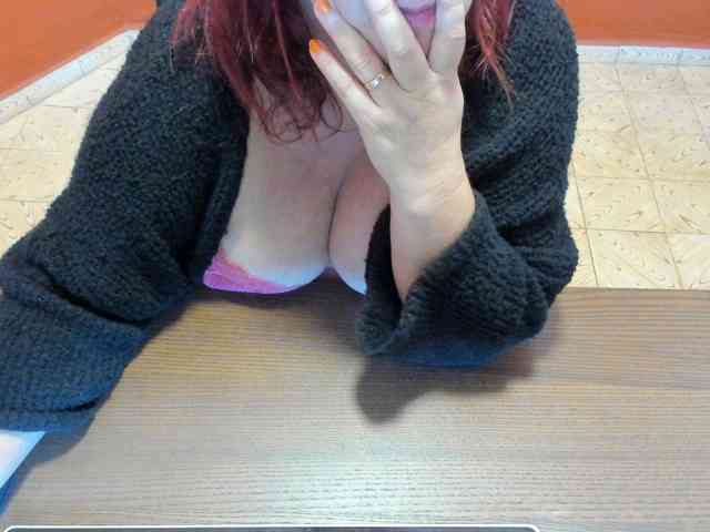 NikkiHollandxxx